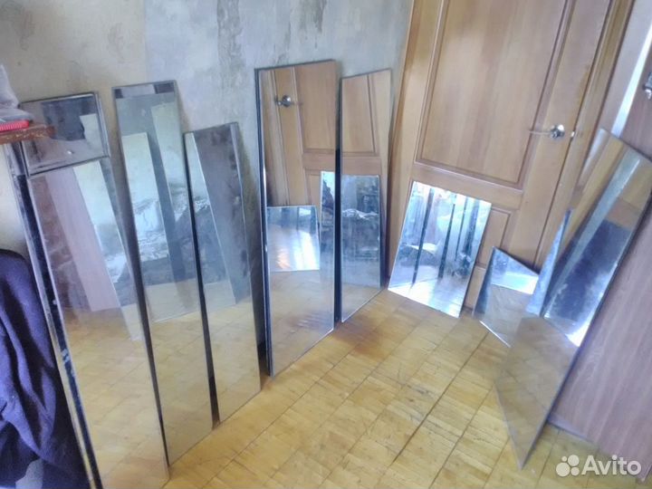 Зеркала в ассортименте
