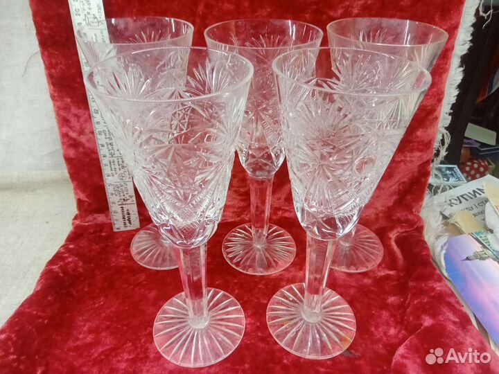 Хрустальные фужеры 5 штук 20 см