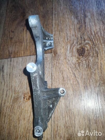 Кронштейн тнвд VAG 2.7 / 3.0 TDI