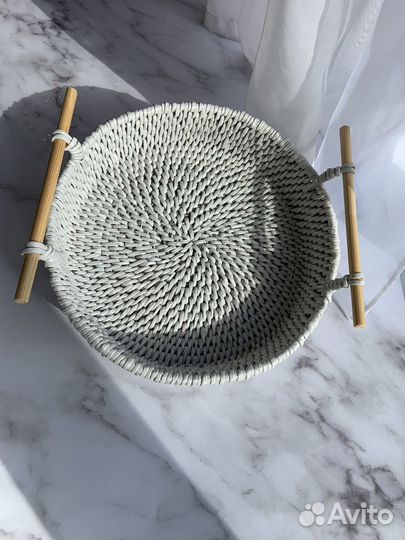 Плетеный поднос