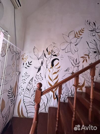 Художник, картины, роспись стен