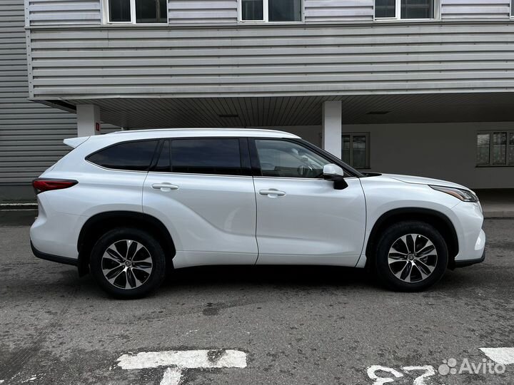Toyota Highlander 3.5 AT, 2022, 81 км