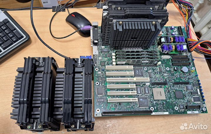 Процессор Intel Pentium III Xeon Slot 2