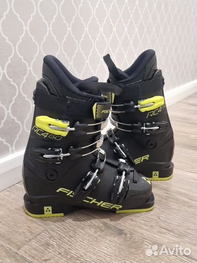 Горнолыжные ботинки детские 23.5 см