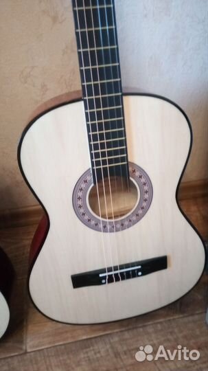Гитара 6 струн светлый лак новая выбор