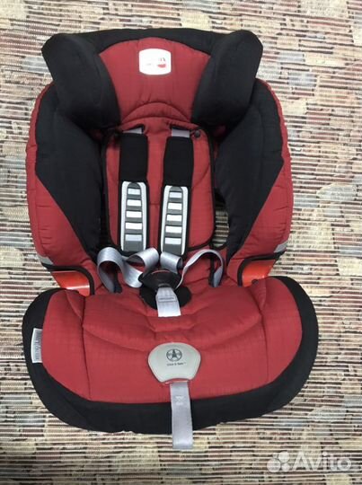 Детское автомобильное кресло