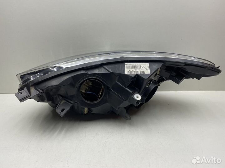 Фара правая Renault Kaptur 2016+