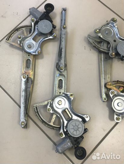 Стеклоподьемник toyota crown GRS182 (Тойота Краун)