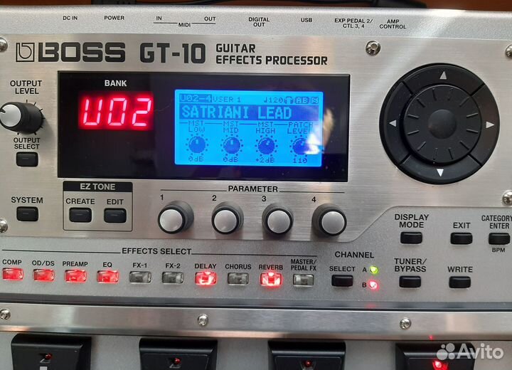 Boss GT-10 гитарный процессор