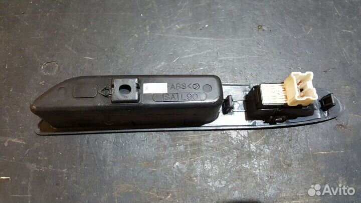 Кнопка стеклоподъемника задняя левая Subaru