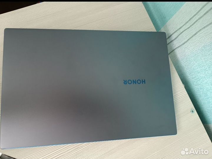 Honor magicbook 15 ryzen 5 5500U 16/512