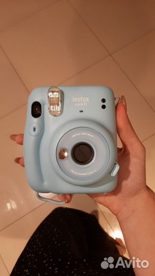 Фотоаппарат моментальной печати instax mini 11
