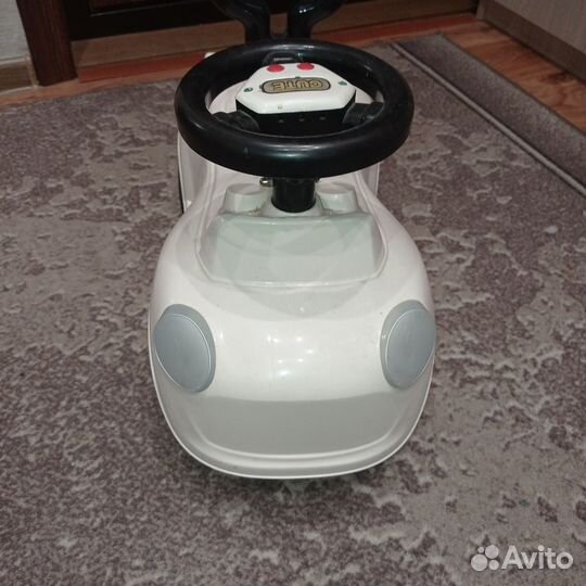 Продаётся машинка-каталка