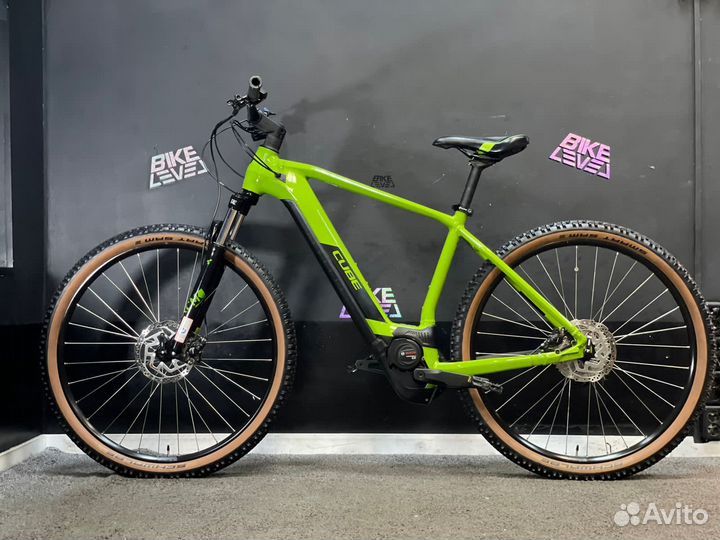 Cube Reaction Hybrid One