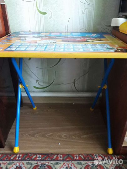Детский стол