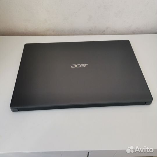 Ноутбук Acer aspire 3