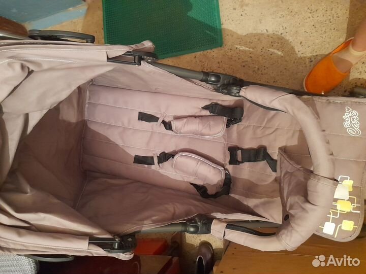 Прогулочная коляска трость