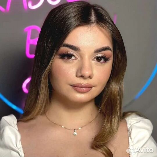 Модель на макияж