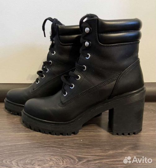 Ботинки женские