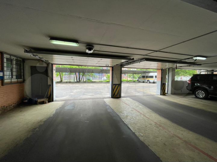 Машиноместо, 15 м²