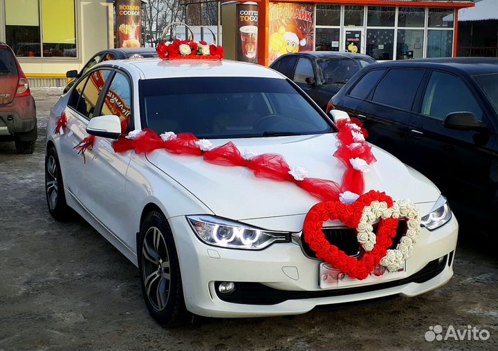 Свадебные украшения на машину