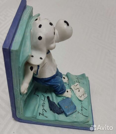 Подставка для книг