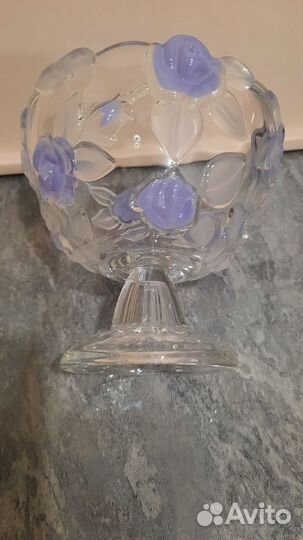 Ваза для конфет на ножке