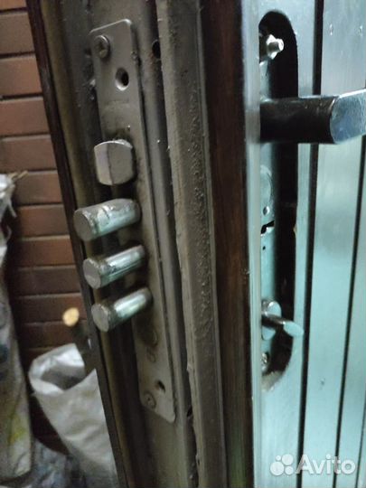 Экстренное вскрытие дверных замков/замена замков