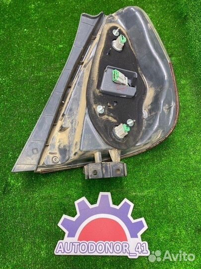 Стоп задний левый Honda Fit GD2 L13A 2005-2007