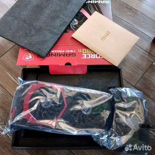 Видеокарта MSi GTX 1080ti