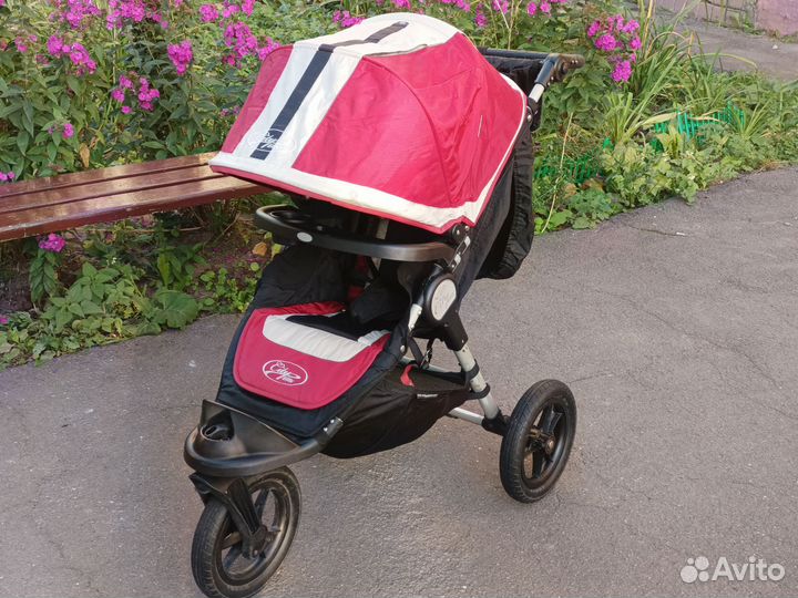 Беговая прогулочная коляска Baby jogger city elite
