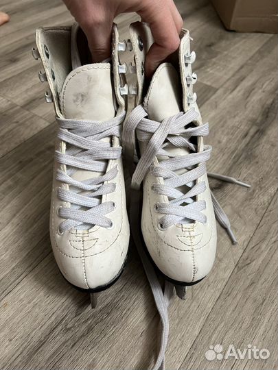 Коньки для девочки 30