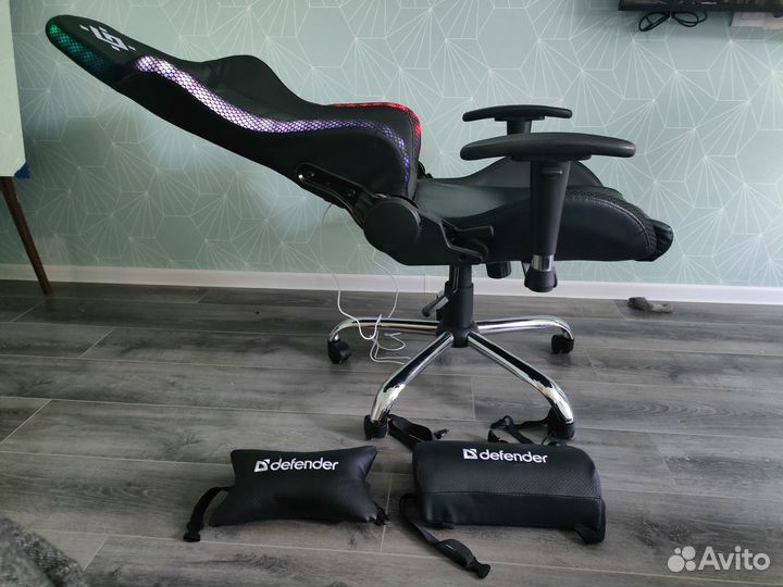 Игровое кресло Defender с RGB подсветкой