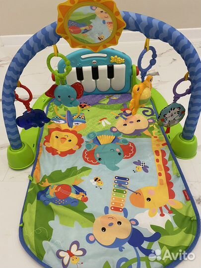 Развивающий коврик fisher price с пианино
