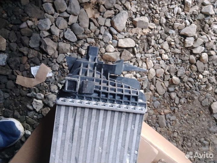 Радиатор интеркулера volvo XC 90