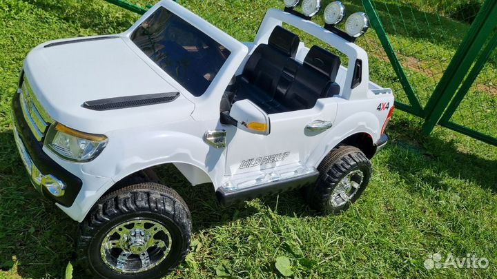 Детский электромобиль бу