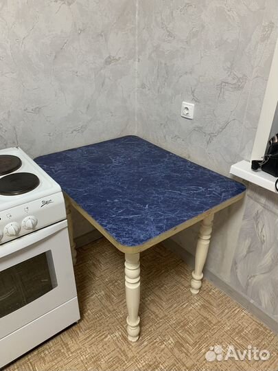 Кухонный стол