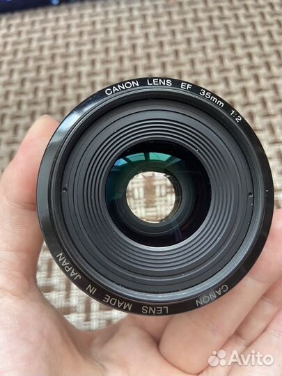 Зеркальный фотоаппарат