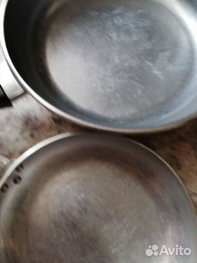 Сковороды 24см,18 см