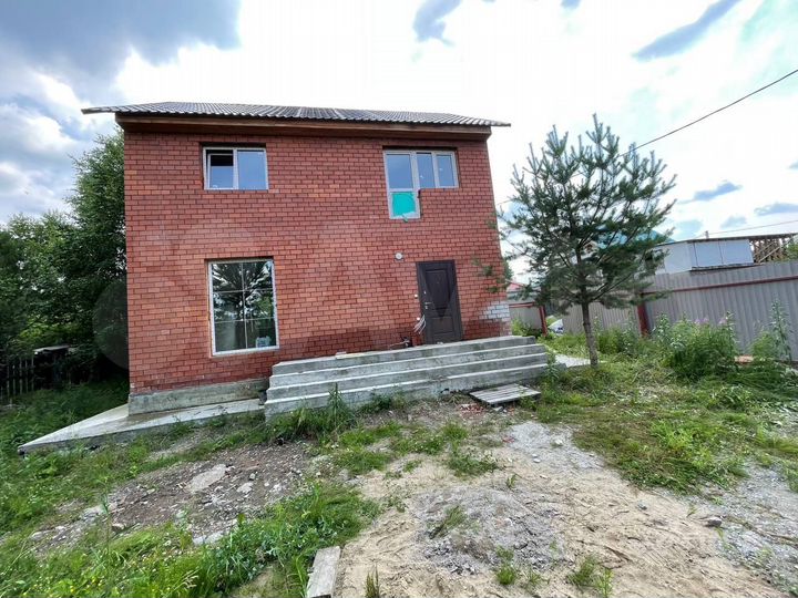 Дом 90 м² на участке 5 сот.