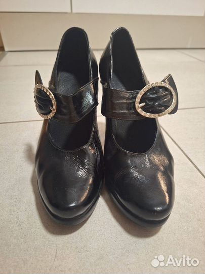 Туфли женские 39 размер