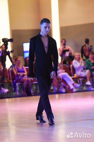 Тренер по бальным танцам