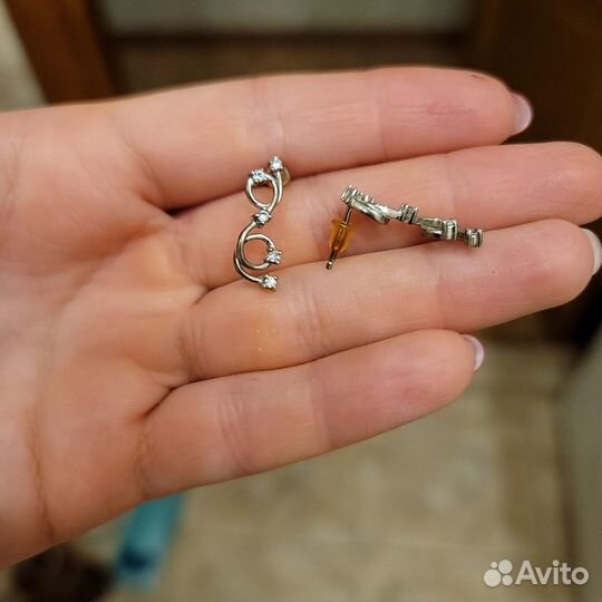 Серьги серебряные с фианитами