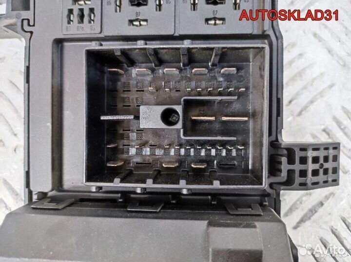 Блок предохранителей Opel Vectra C 13193587