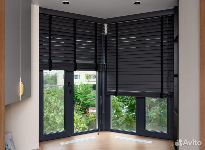 Жалюзи дерево RAL1797