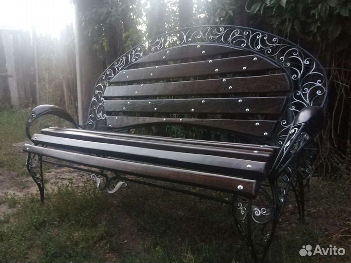 Кованая лавочка
