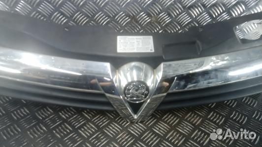 Решетка радиатора opel astra H (8AG31G101)