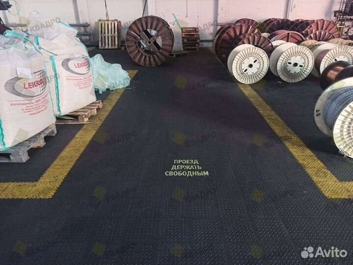 Плитка для гаража на пол