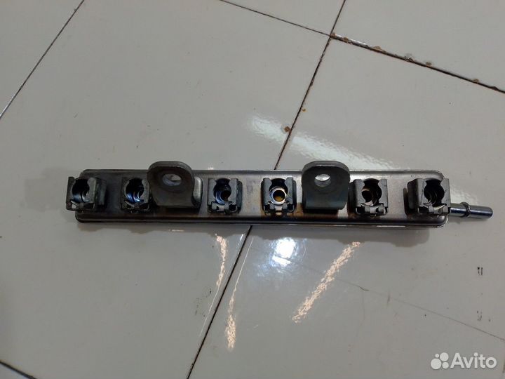 Рейка топливная (рампа) (Nissan Note)