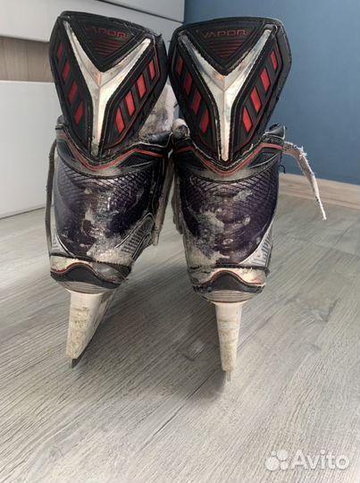Коньки хоккейные размер 4 bauer Vapor